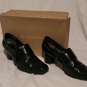Women's Black Leather Shoes Size 9.5
